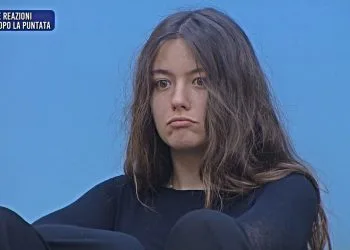 Amici 25, Elena si sfoga dopo il Serale contro Emanuel Lo (Screen Witty Tv)