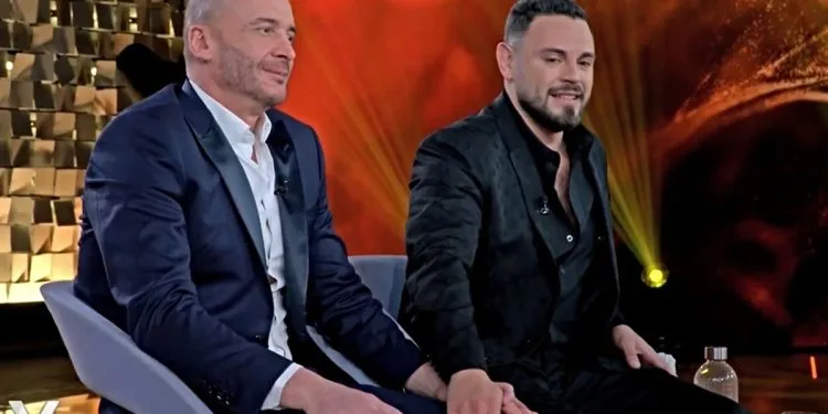 Rocco Casalino e il compagno Alejandro Martinez sono una coppia aperta (Screen Mediaset Infinity)