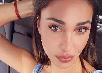 Belen Rodriguez a cuore aperto sui social, ha scelto di amarsi di nuovo (Screen Ig)